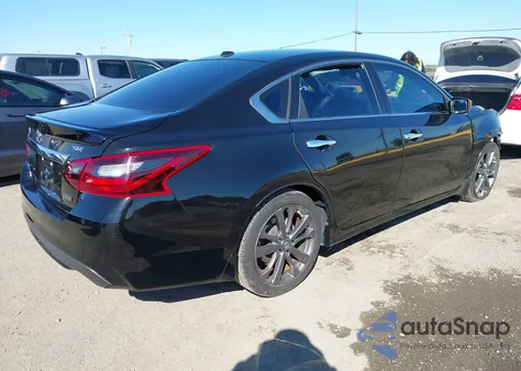 2018 Nissan Altima 2.5 Sr z USA, uszkodzony, nr VIN 1N4AL3AP5JC280528